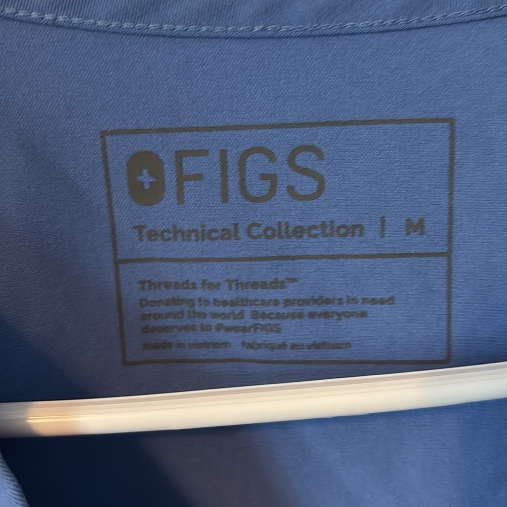 Scrub Top - Picture 4 of 5